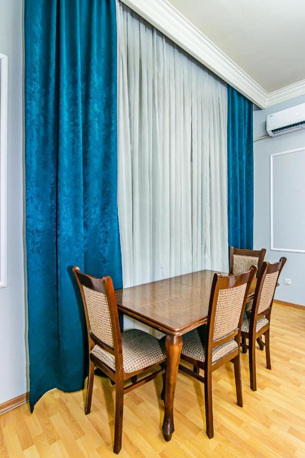 Rolls Royce Apartment Baku Luaran gambar